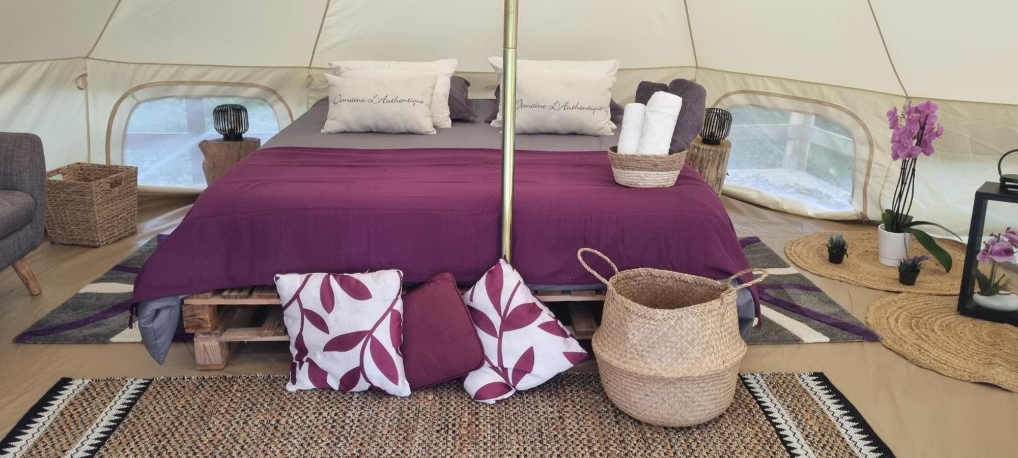 Domaine Authentique De Rose Luxe tent *